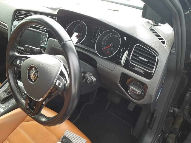 VOLKSWAGEN GOLF 2015
