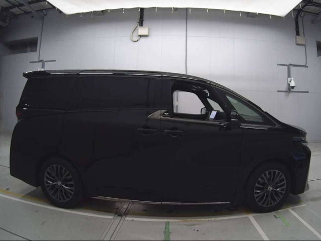 TOYOTA VELLFIRE 2023