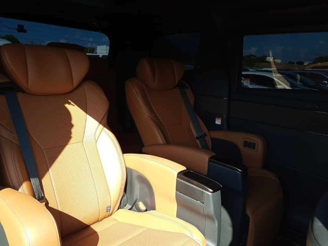 TOYOTA VELLFIRE 2023