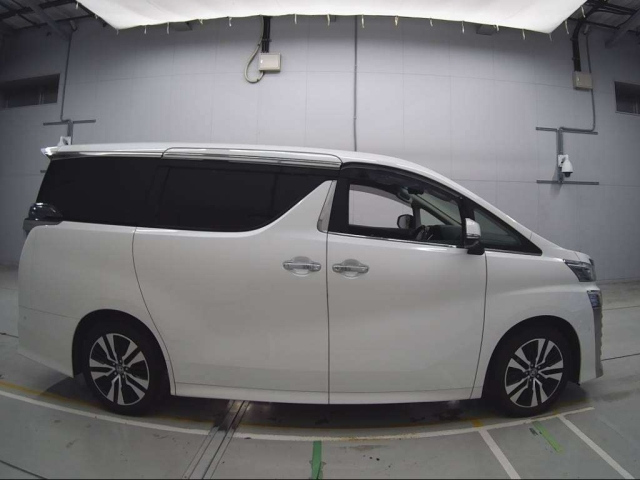 TOYOTA VELLFIRE 2021