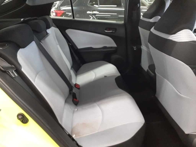 TOYOTA PRIUS 2019