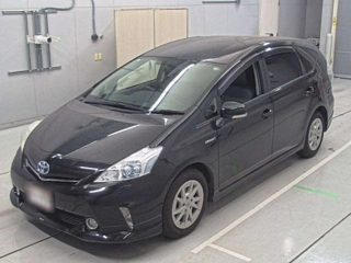 TOYOTA PRIUS ALPHA 2012