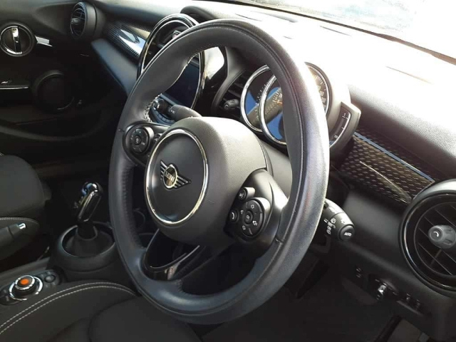 BMW MINI 2020
