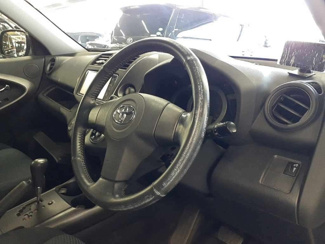 TOYOTA RAV4 2009