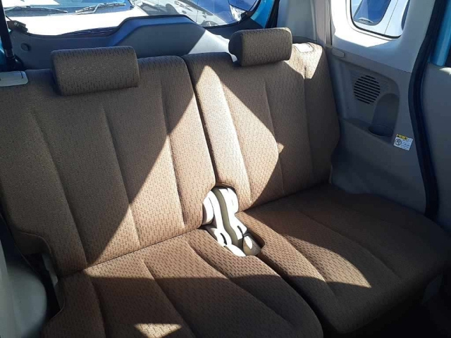 NISSAN ROOX 2010