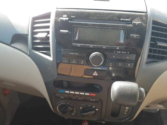 NISSAN ROOX 2010