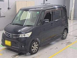 NISSAN ROOX 2011
