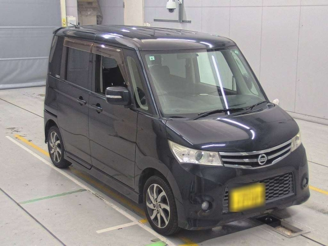 NISSAN ROOX 2011