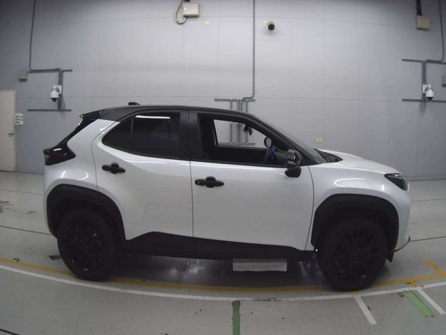 TOYOTA YARIS CROSS 2025