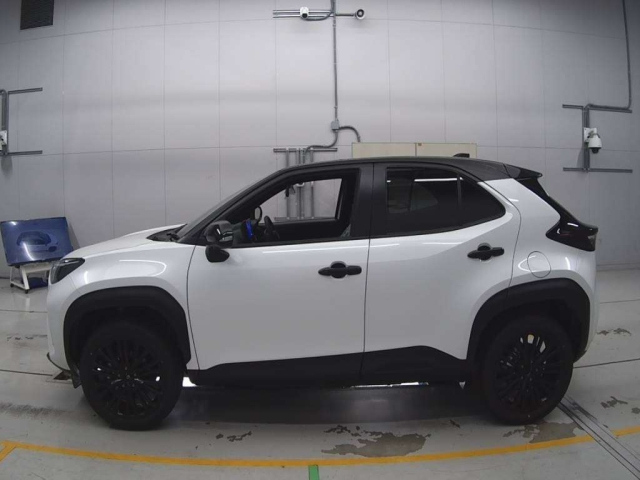 TOYOTA YARIS CROSS 2025