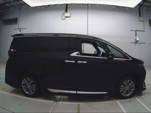 TOYOTA ALPHARD 2024