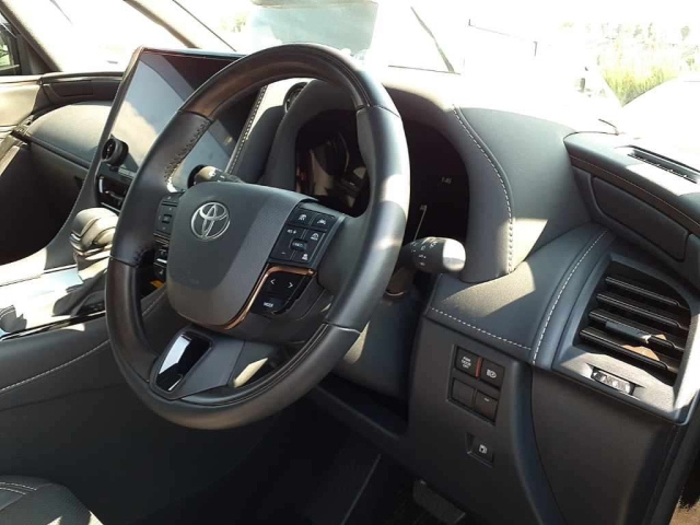 TOYOTA ALPHARD 2024