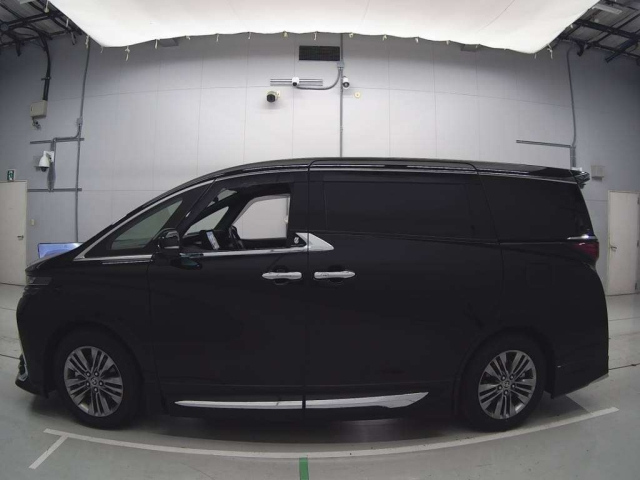 TOYOTA ALPHARD 2024