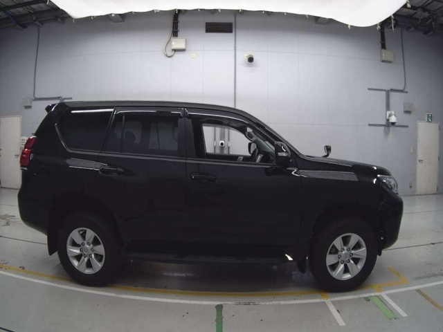 TOYOTA LAND CRUISER PRADO 2021