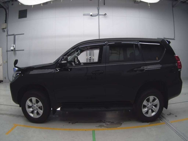 TOYOTA LAND CRUISER PRADO 2021
