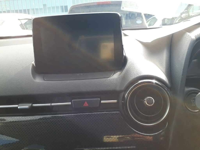 MAZDA DEMIO 2017