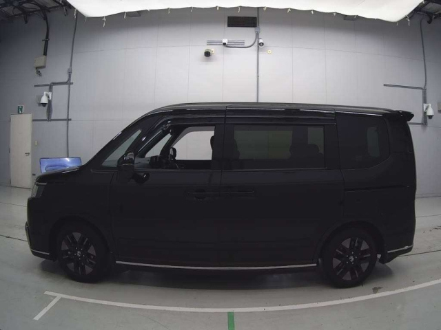 HONDA STEP WAGON 2022