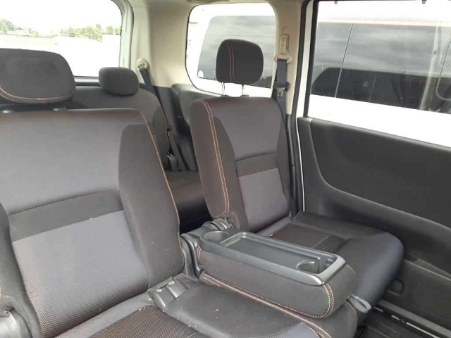 NISSAN SERENA 2008