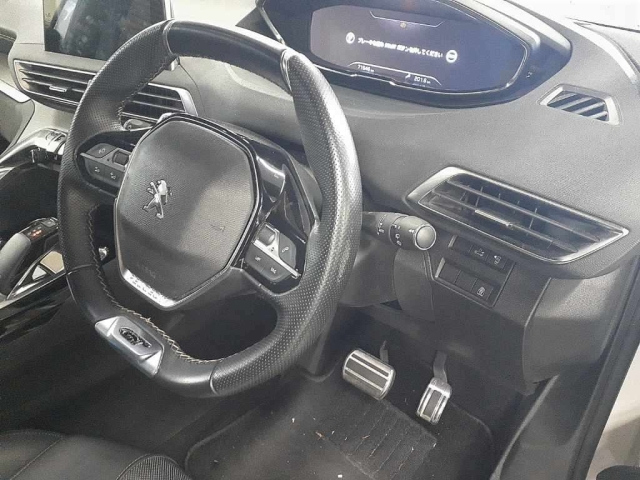 PEUGEOT 3008 2019