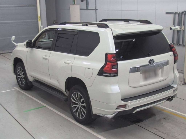 TOYOTA LAND CRUISER PRADO 2021
