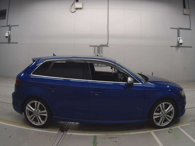 AUDI S3 2015