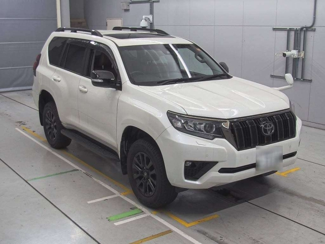 TOYOTA LAND CRUISER PRADO 2022