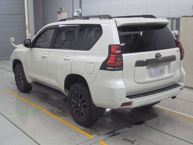 TOYOTA LAND CRUISER PRADO 2022