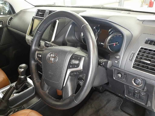 TOYOTA LAND CRUISER PRADO 2022