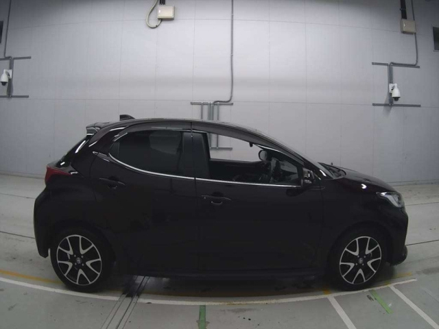 TOYOTA YARIS 2021