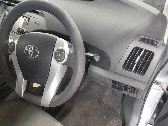 TOYOTA PRIUS 2010