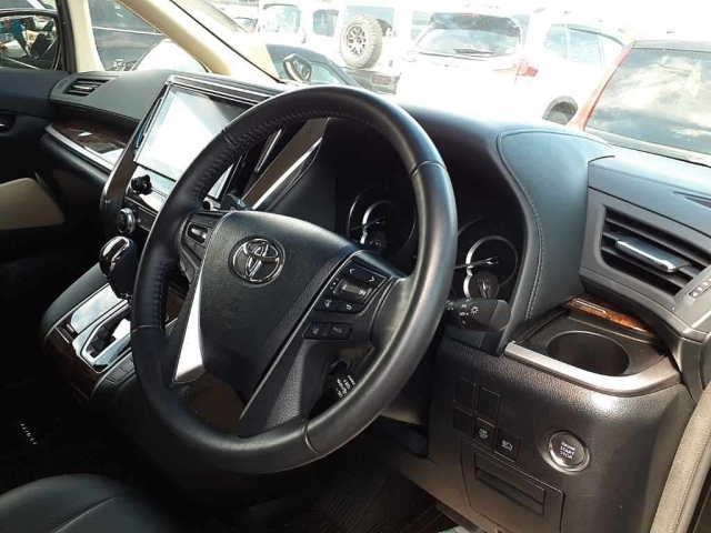 TOYOTA ALPHARD 2021