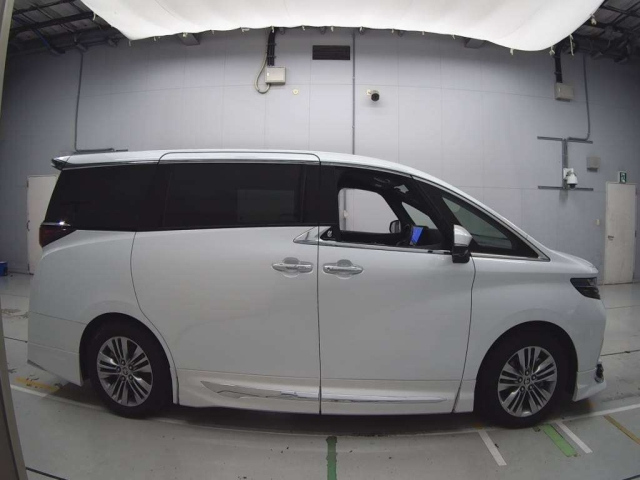 TOYOTA ALPHARD 2023