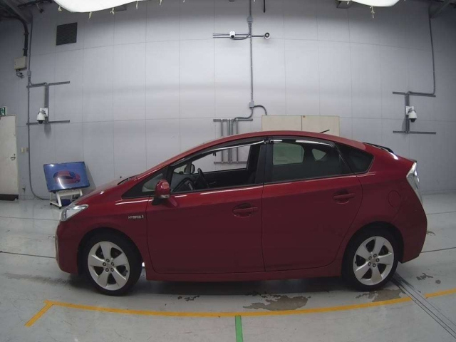 TOYOTA PRIUS 2012