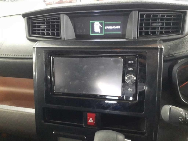 TOYOTA ROOMY 2017