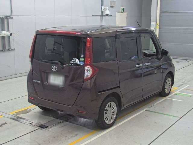 TOYOTA ROOMY 2017