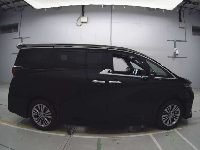 TOYOTA ALPHARD 2024