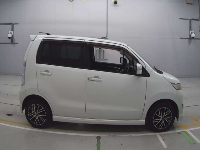 SUZUKI WAGON R 2011