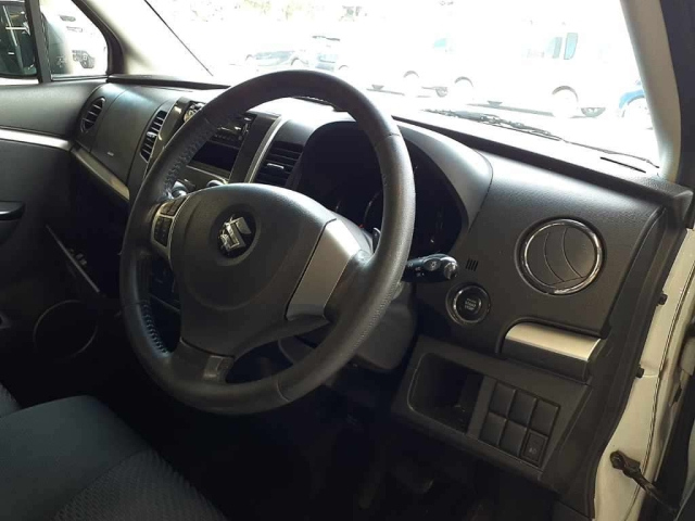 SUZUKI WAGON R 2011