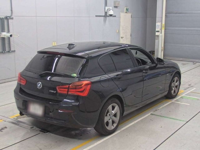 BMW 1 SERIES 2016