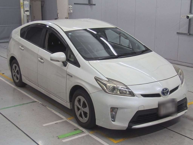 TOYOTA PRIUS 2014