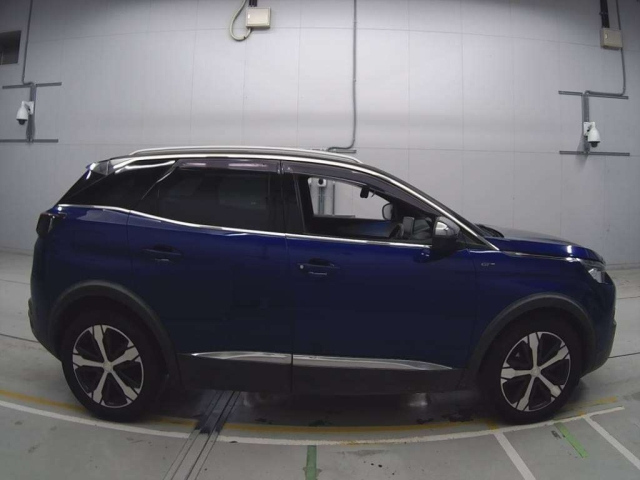 PEUGEOT 3008 2018