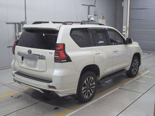 TOYOTA LAND CRUISER PRADO 2023