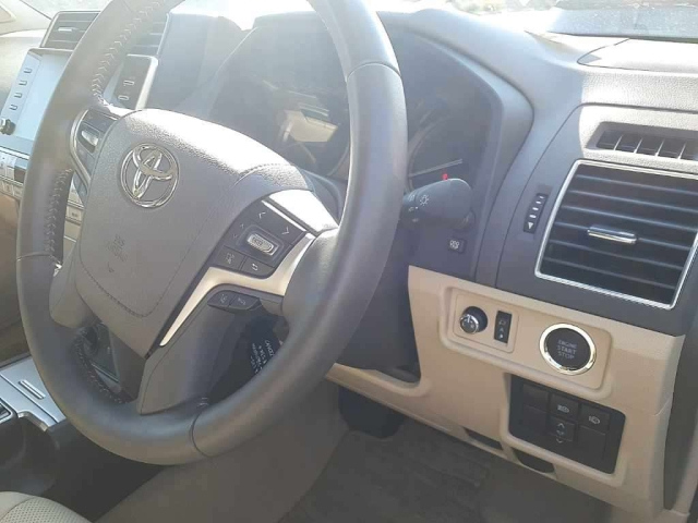 TOYOTA LAND CRUISER PRADO 2023