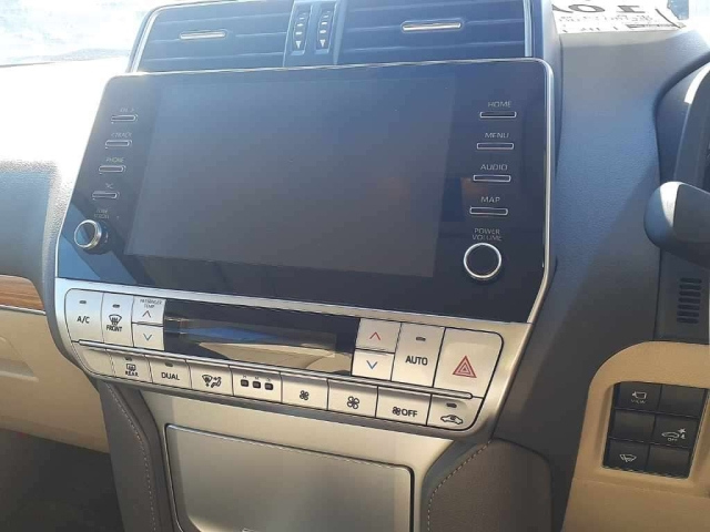 TOYOTA LAND CRUISER PRADO 2023