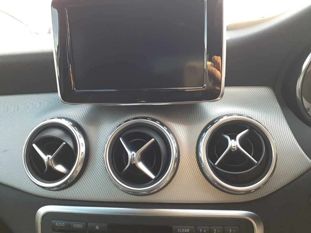 MERCEDES BENZ GLA CLASS 2014