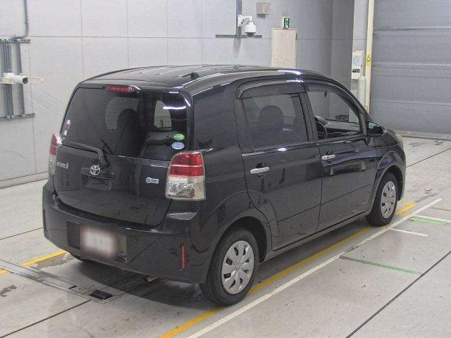 TOYOTA SPADE 2013