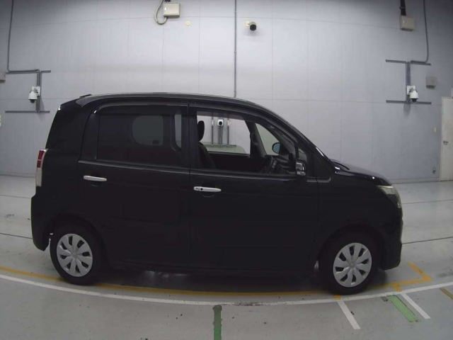 TOYOTA SPADE 2013