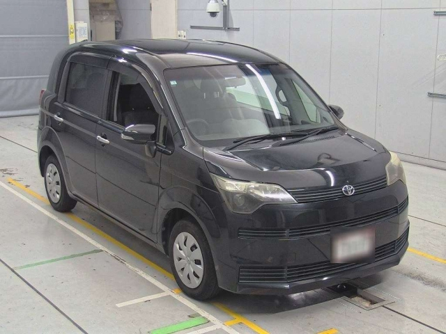 TOYOTA SPADE 2013