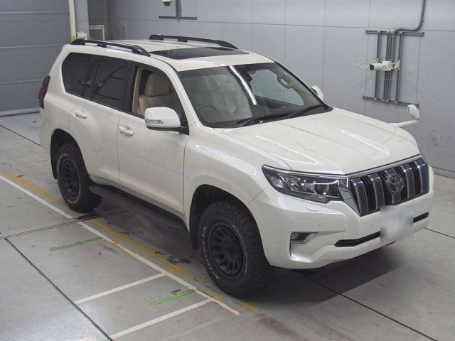 TOYOTA LAND CRUISER PRADO 2021