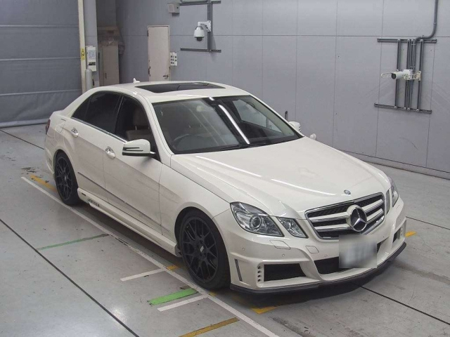 MERCEDES BENZ E CLASS 2011